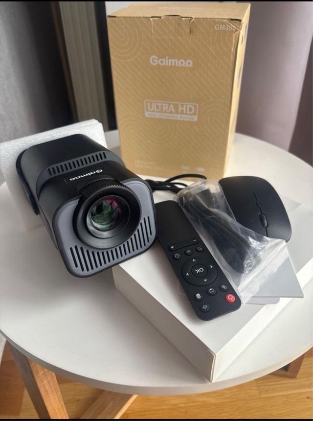 Proyector Gaimao Ultra HD con App