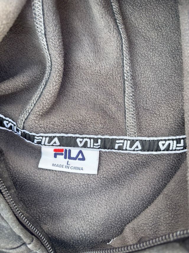 Fila hoodie gris oscuro con capucha y bolsillos