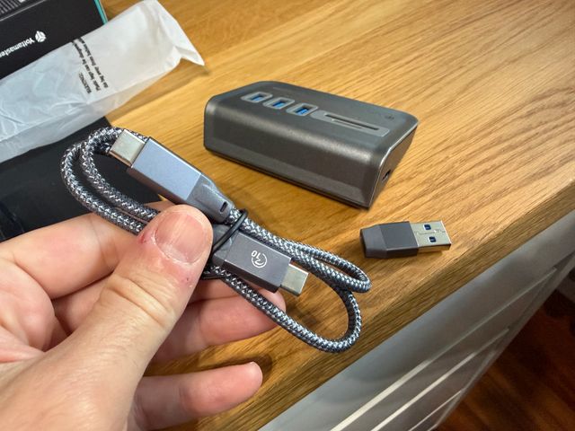 Hub Yottamaster USB 3.2 con Lettore SD