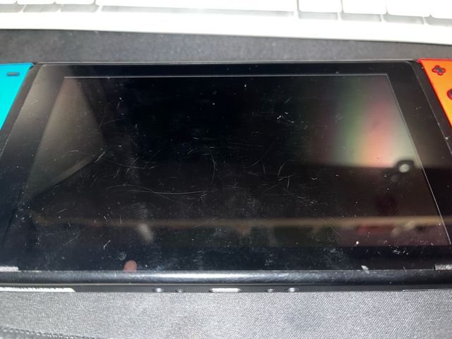 Nintendo Switch + 2 Joy-Cons + mando pro