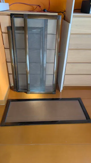 Mosquiteras de aluminio en color bronce