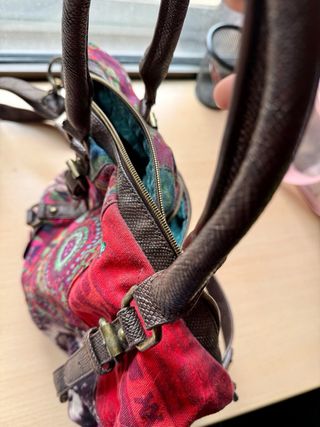 Bolso grande Desigual Multicolor.