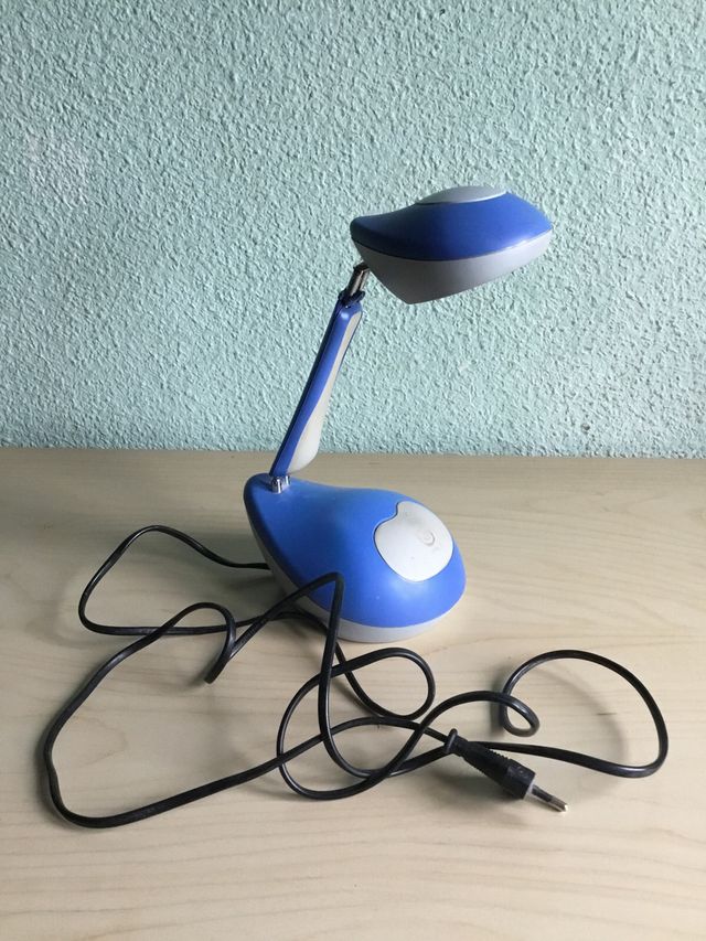 Lámpara de estudio extensible azul