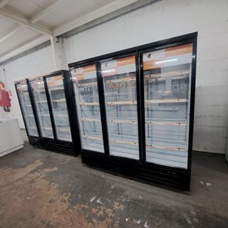 Nevera de bebidas 3 puertas nueva