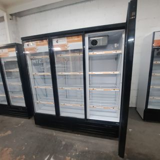 Nevera de bebidas 3 puertas nueva