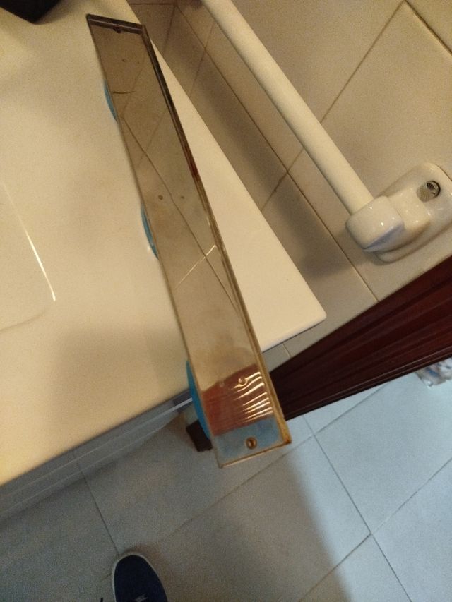 Colgador de pared metal y plástico