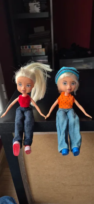 Muñecas gemelas tipo Bratz