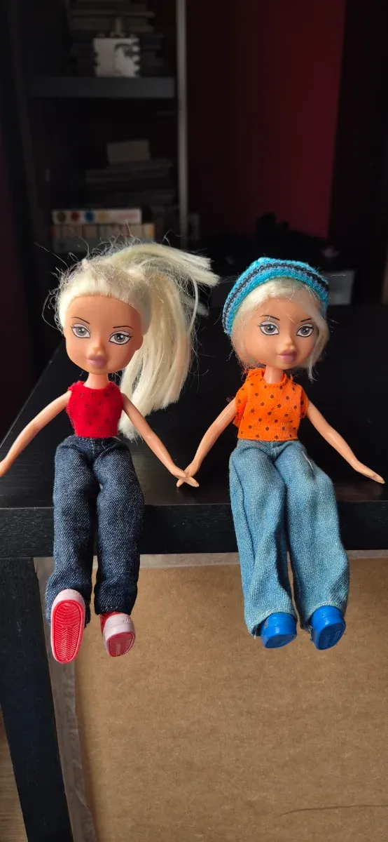Muñecas gemelas tipo Bratz