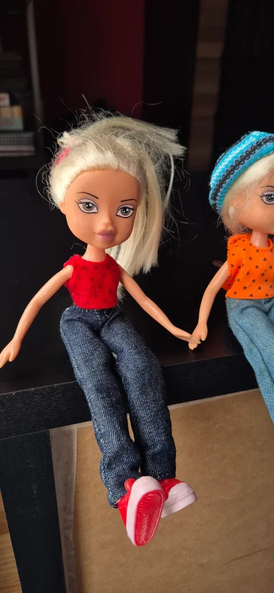 Muñecas gemelas tipo Bratz
