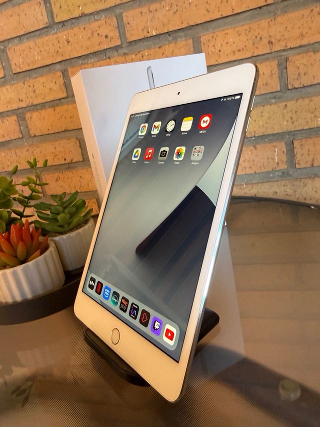 iPad Mini 4 Prata