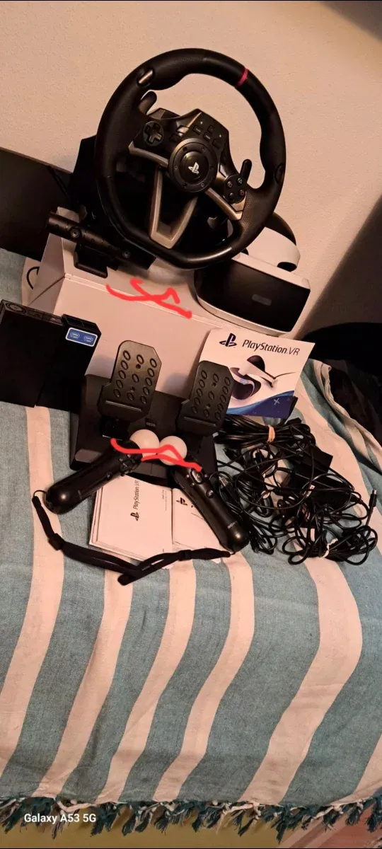 Gafas VR PS4 cumpleta + Volante y pedales Hori PS4