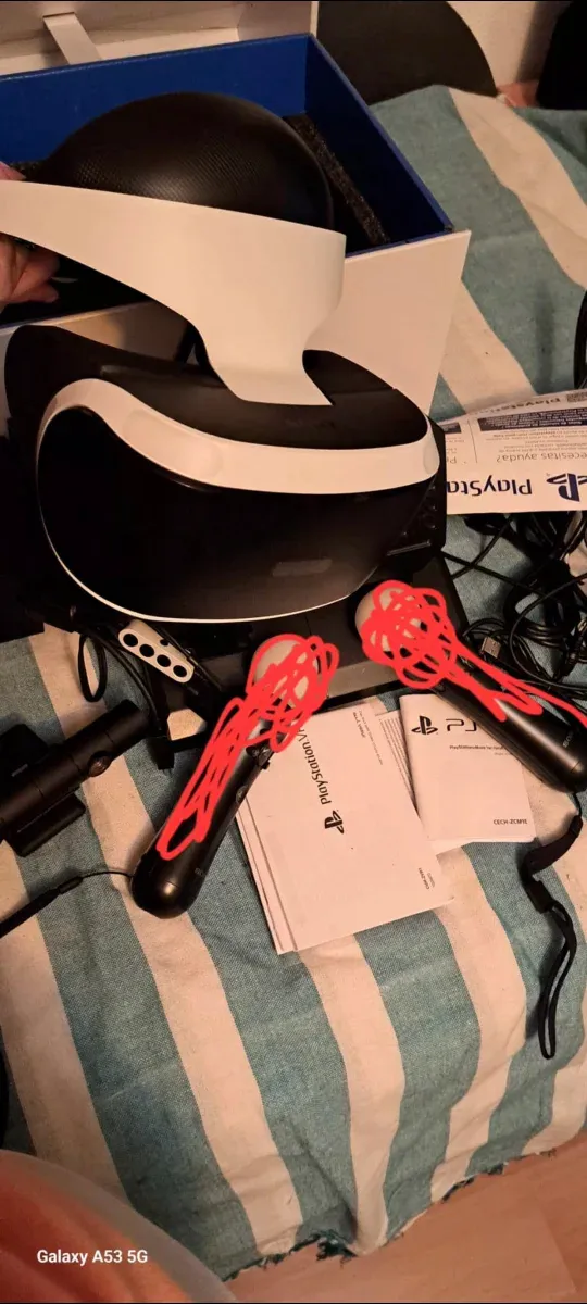 Gafas VR PS4 cumpleta + Volante y pedales Hori PS4