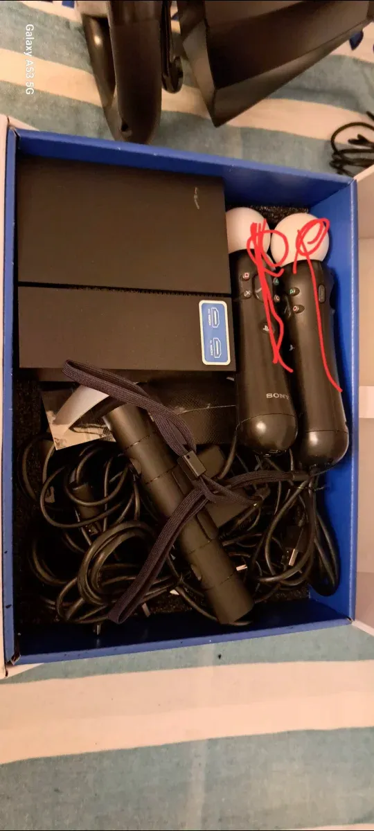 Gafas VR PS4 cumpleta + Volante y pedales Hori PS4