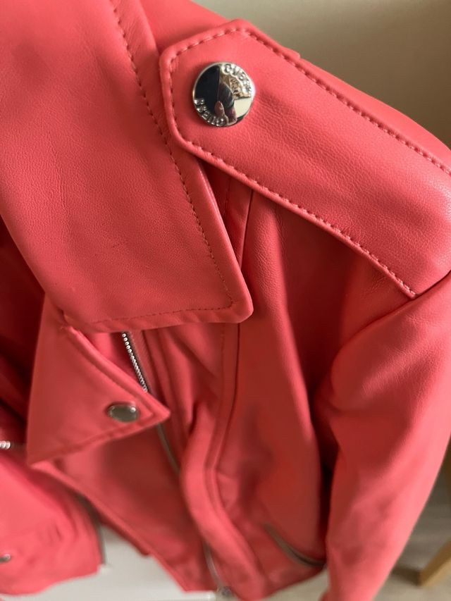 Chaqueta Guess Coral