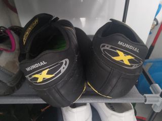 Botas de fútbol Munich multitaco