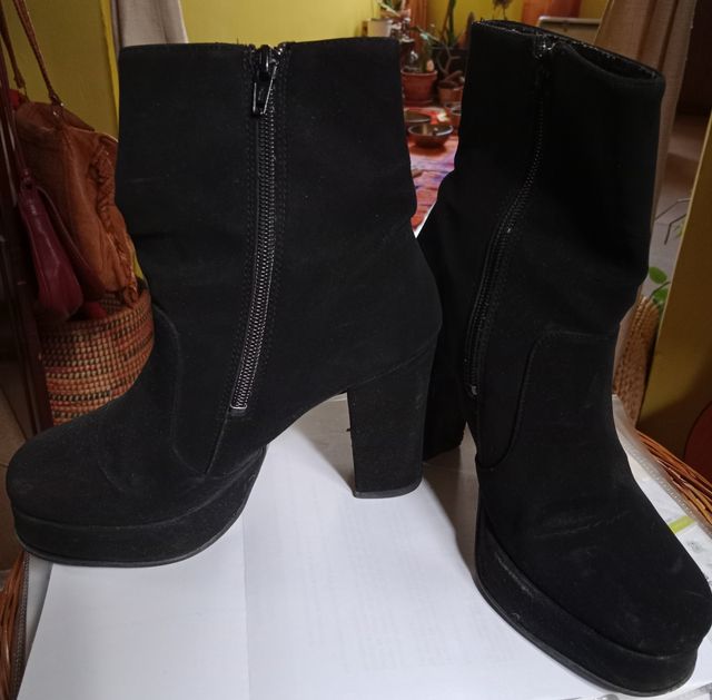 Botines de Ante Negros