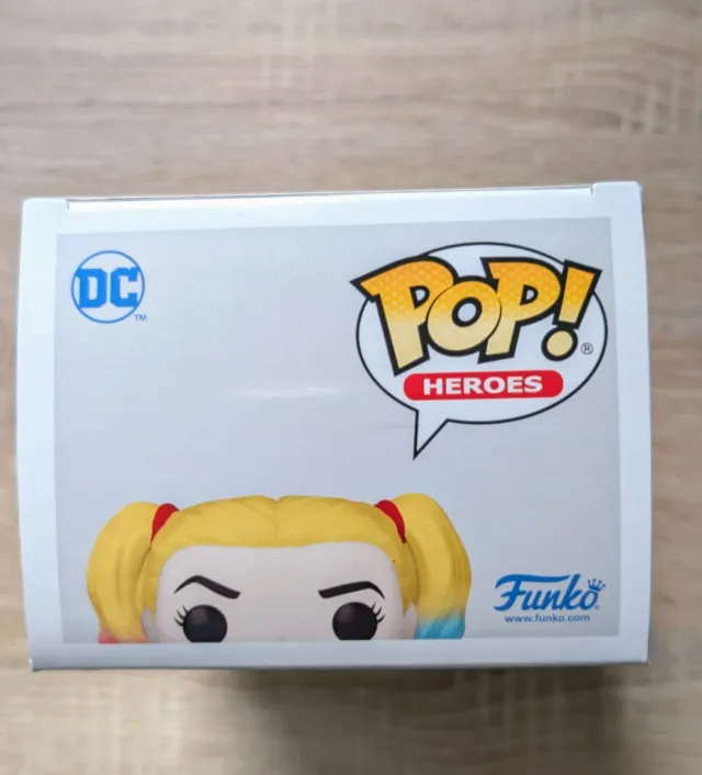 Funko Pop Harley Quinn 436 DC Super Heroes