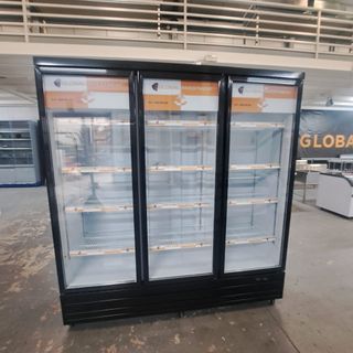 Nevera de Bebidas 3 puertas nueva con garantía