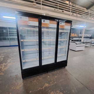 Nevera de Bebidas 3 puertas nueva con garantía