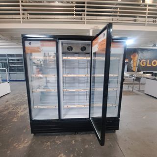 Nevera de Bebidas 3 puertas nueva con garantía