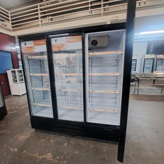 Nevera de Bebidas 3 puertas nueva con garantía