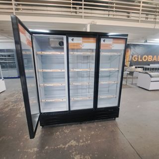 Nevera de Bebidas 3 puertas nueva con garantía