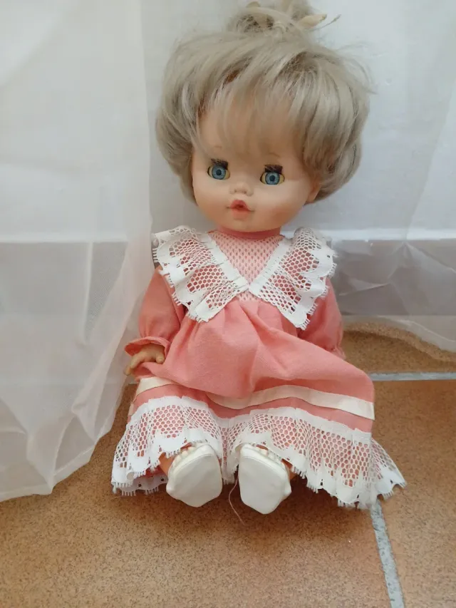 Muñeca vintage marca bb