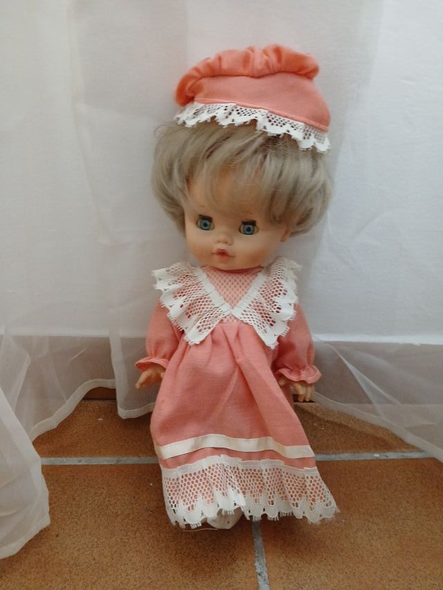 Muñeca vintage marca bb