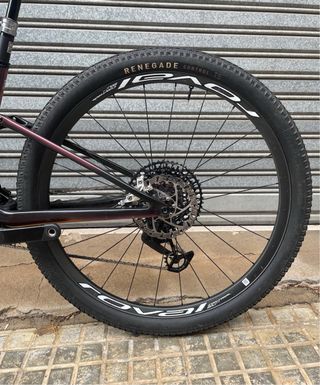 Specialized S-Works Epic 8 Flight Attendant 2025