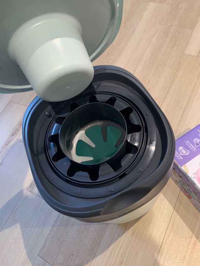 Contenitore per pannolini per neonati