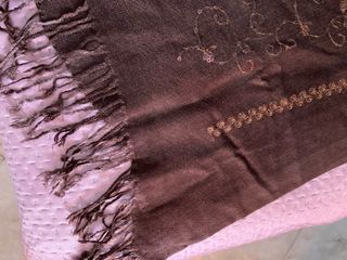 Sciarpa donna marrone con dettagli oro