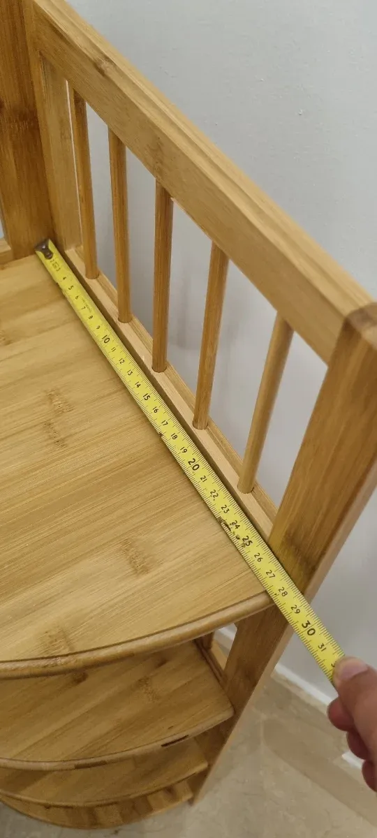 Estantería esquinera de bambú