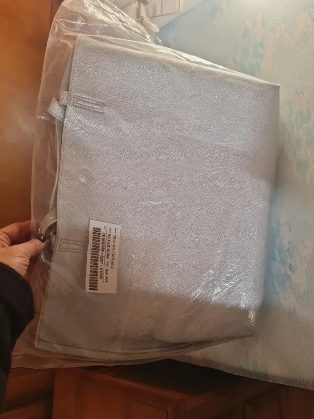 Bolso Grande Piel Metálico Plata