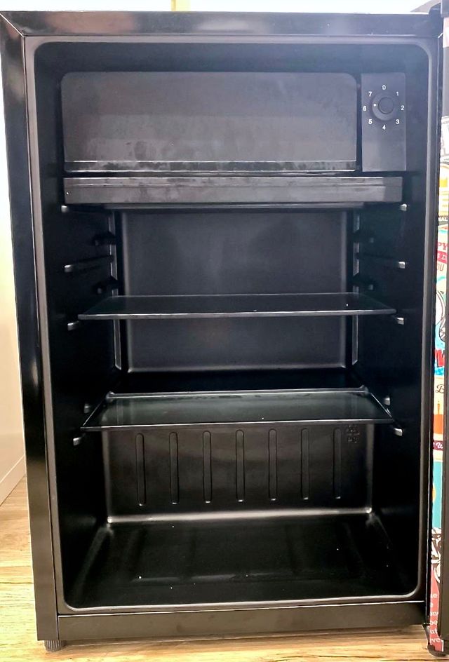 Nevera NUEVA CON GARANTÍA!