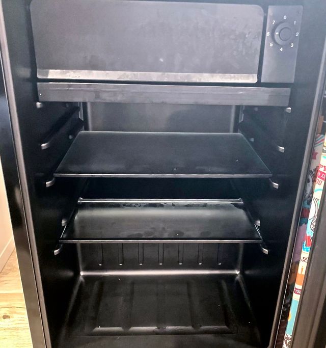 Nevera NUEVA CON GARANTÍA!