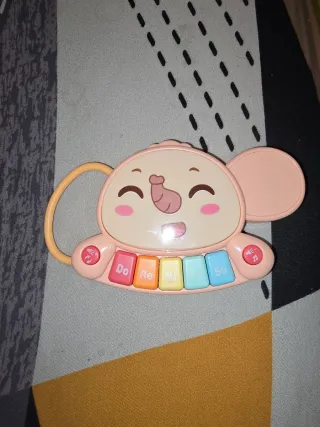 Andador e mesa de atividades