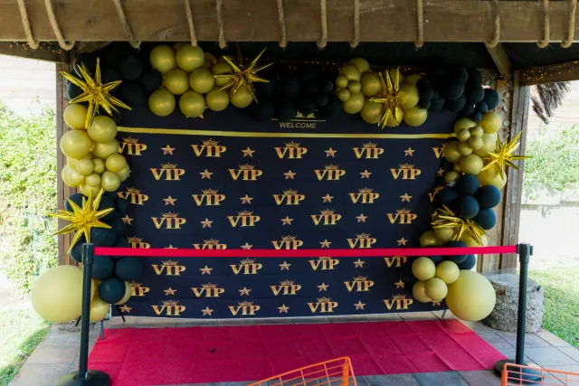 Decoración Fiesta VIP Negro y Dorado