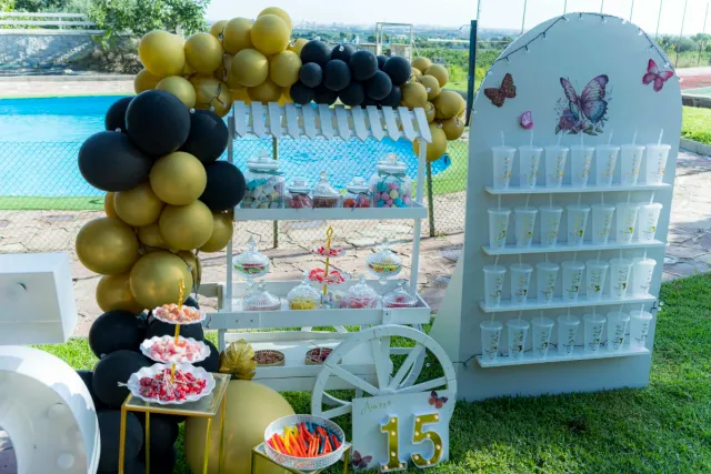 Decoración Fiesta VIP Negro y Dorado