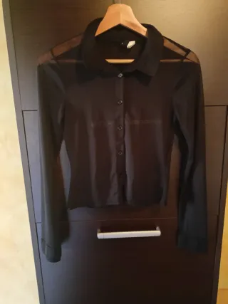 Camicetta corta trasparente nera