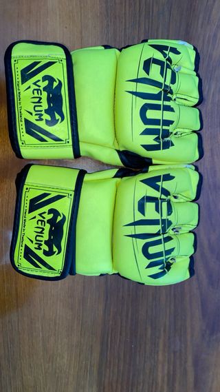 Guantes MMA Venum Negro y Amarillo