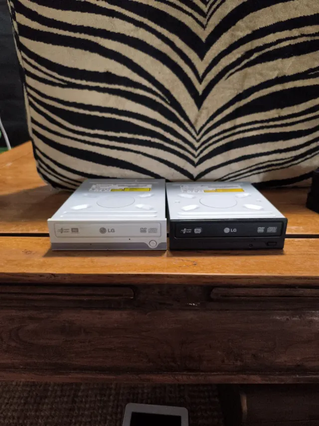 2 Leitor Gravador LG DVD CD