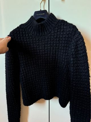 Pullover nero collo alto