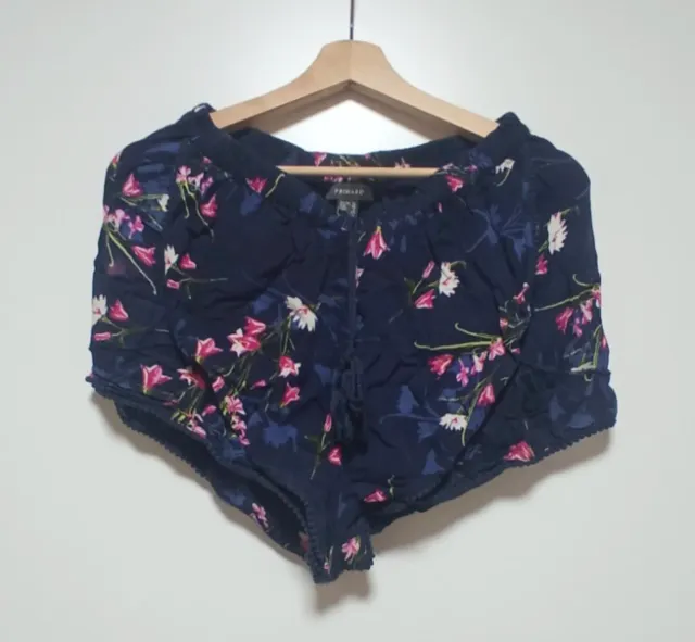 Pantalón corto flores