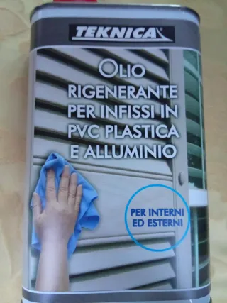 Olio Rigenerante Teknica per Infissi PVC/Alluminio