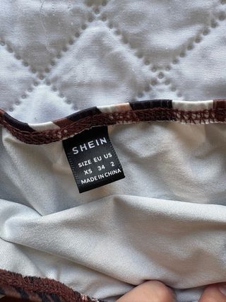 Falda mini marrón con fruncido