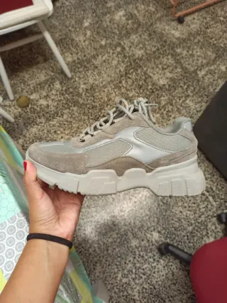 Bambas Urban Outfitters. Talla 38