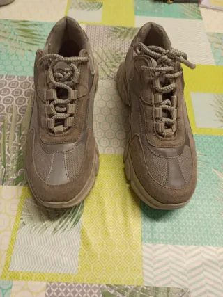 Bambas Urban Outfitters. Talla 38