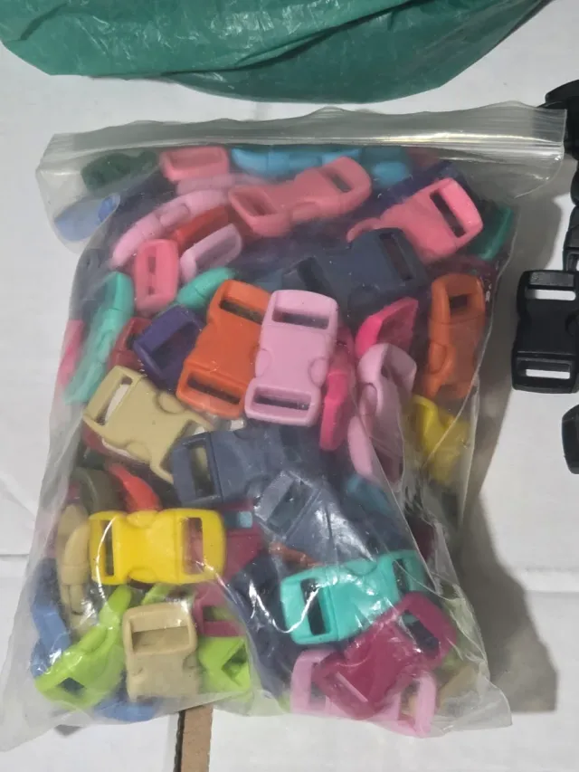 Hebillas para pulseras y bolsos (negras)y colores