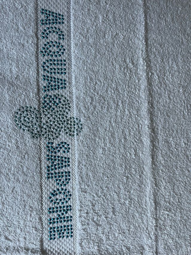 2 Asciugamani Acqua e Sapone Bianchi