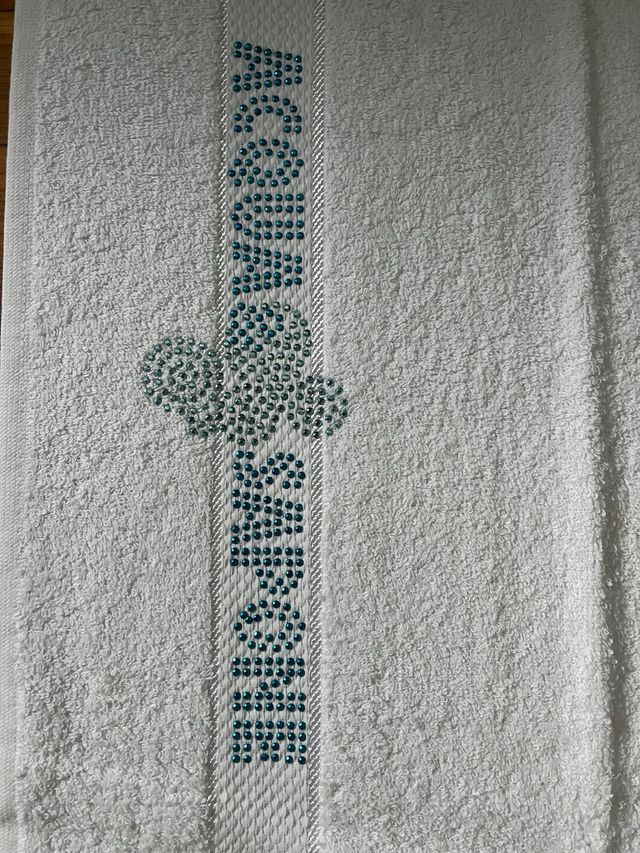 2 Asciugamani Acqua e Sapone Bianchi